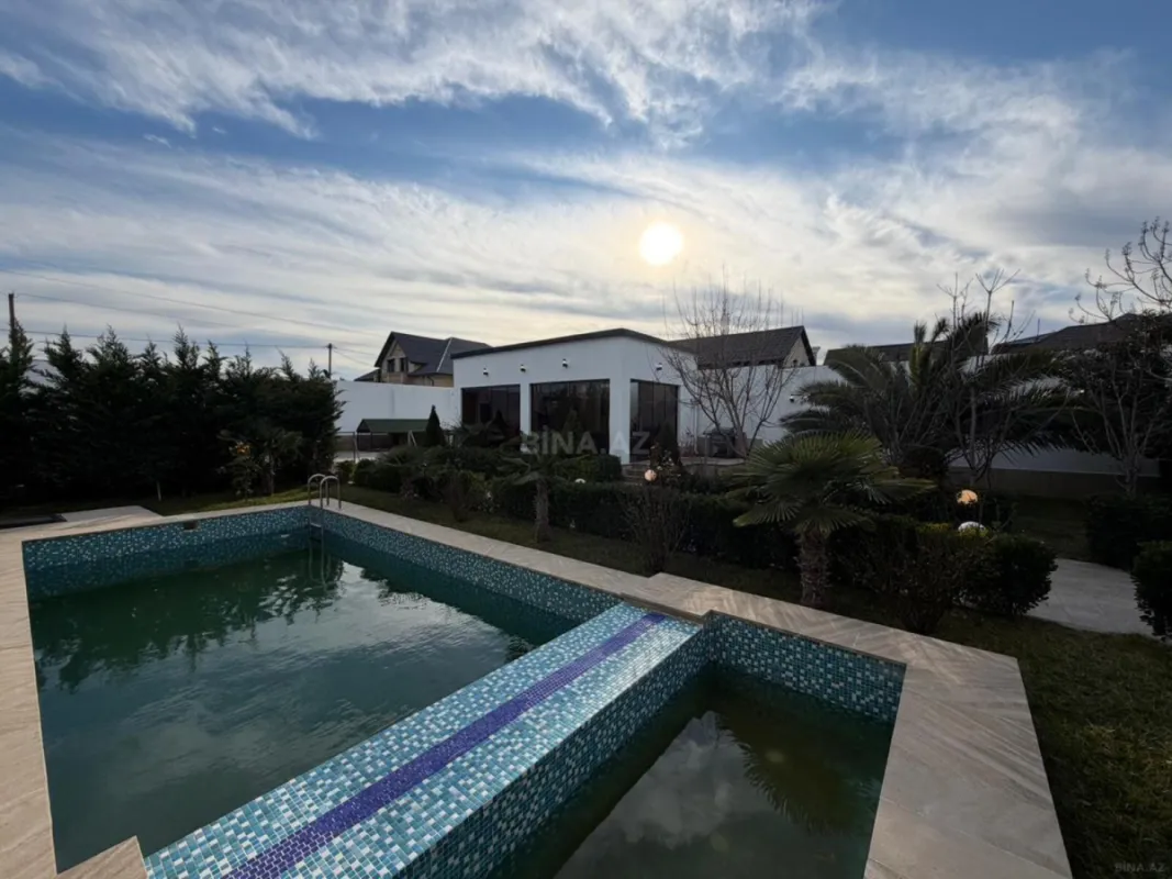 Satılır 5 otaqlı həyət evi 171 m²