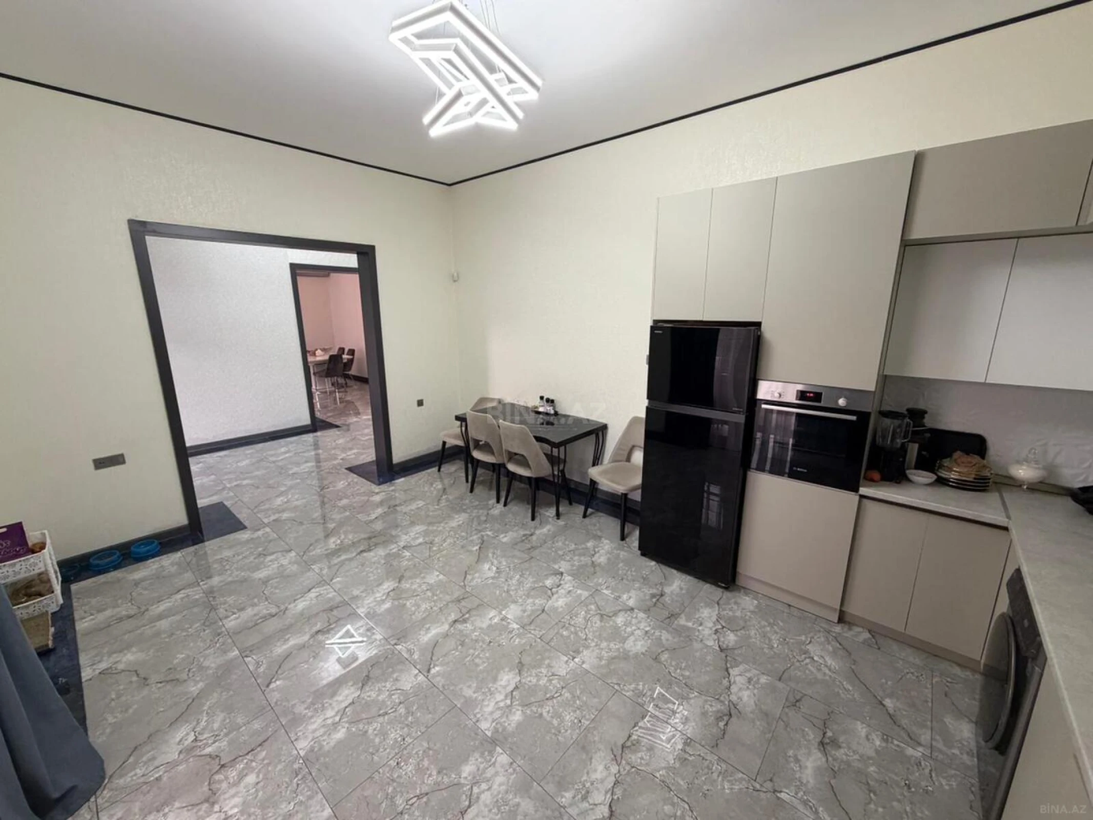 Satılır 5 otaqlı həyət evi 171 m²