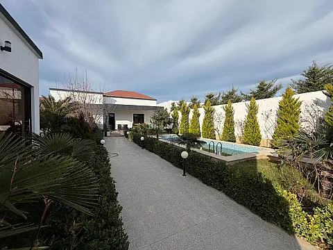 Satılır 5 otaqlı həyət evi 171 m²