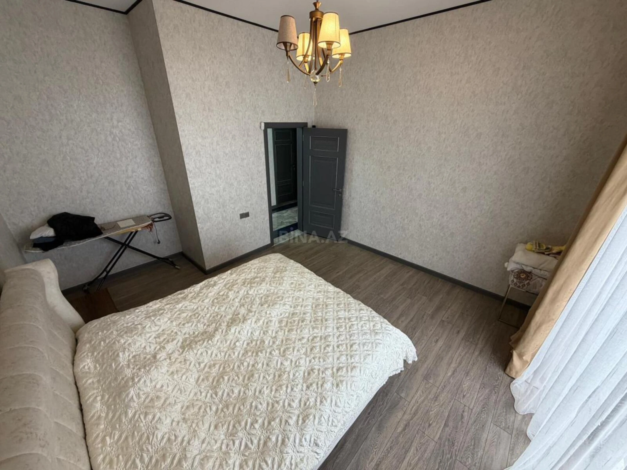 Satılır 5 otaqlı həyət evi 171 m²