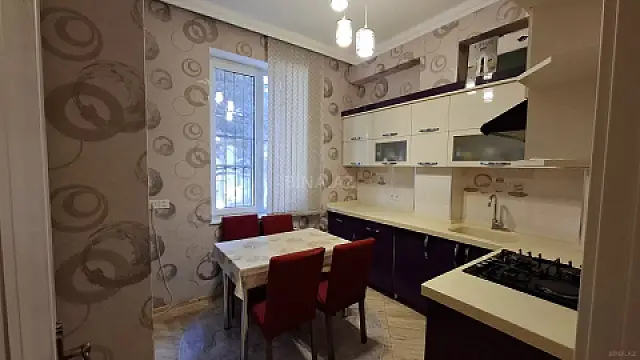 Satılır 2 otaqlı mənzil 80 m²