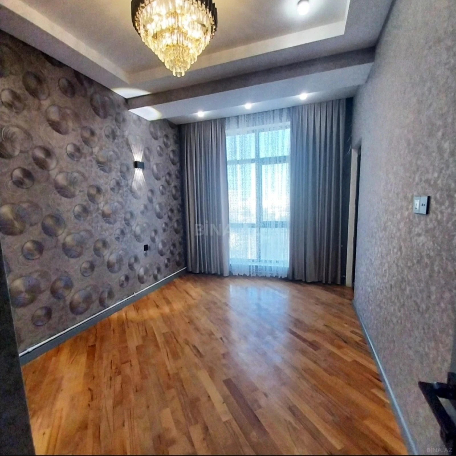 Satılır 3 otaqlı mənzil 77 m²