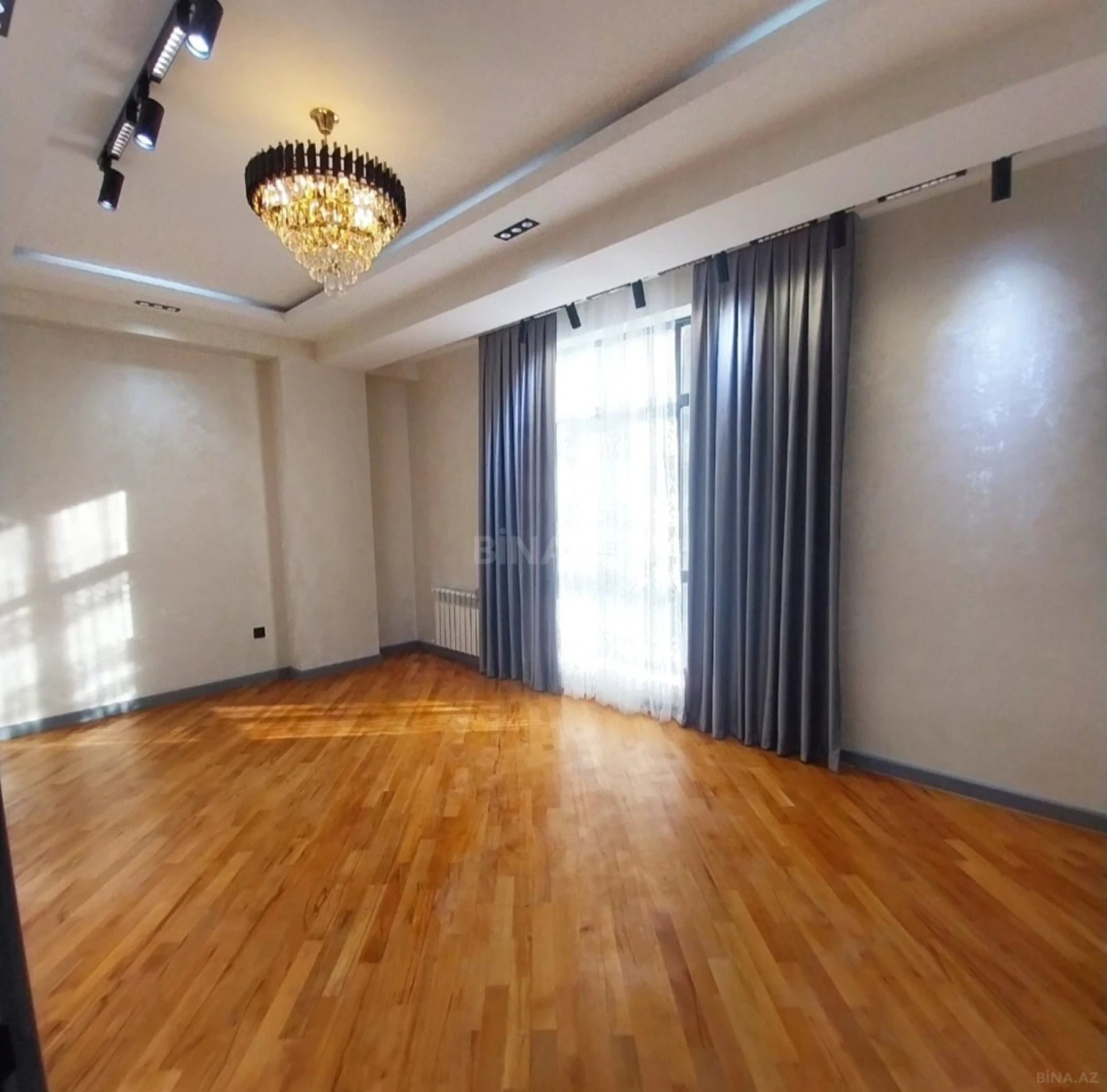 Satılır 3 otaqlı mənzil 77 m²