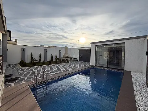 Satılır 4 otaqlı həyət evi 160 m²