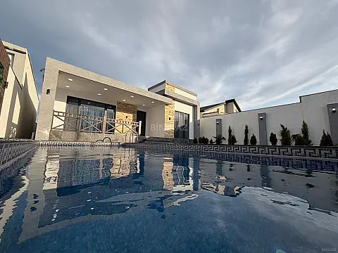 Satılır 4 otaqlı həyət evi 160 m²