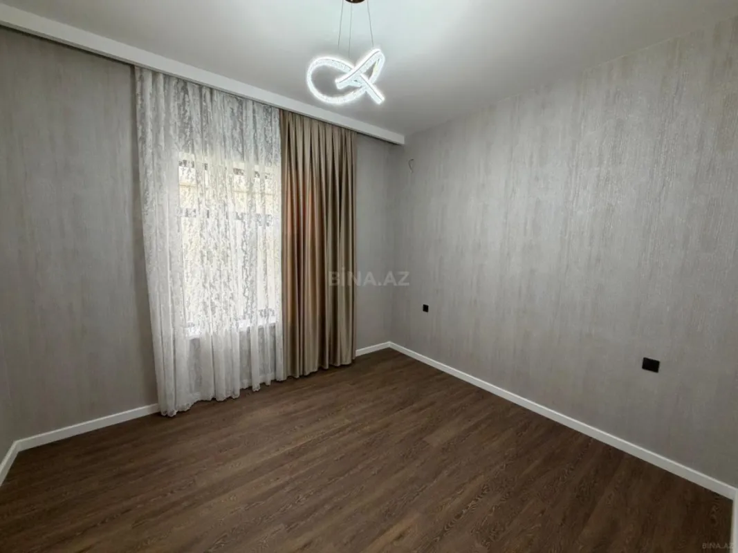 Satılır 4 otaqlı həyət evi 160 m²