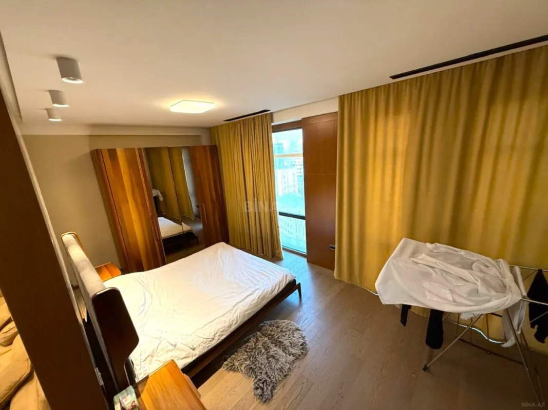 Satılır 2 otaqlı mənzil 60 m²