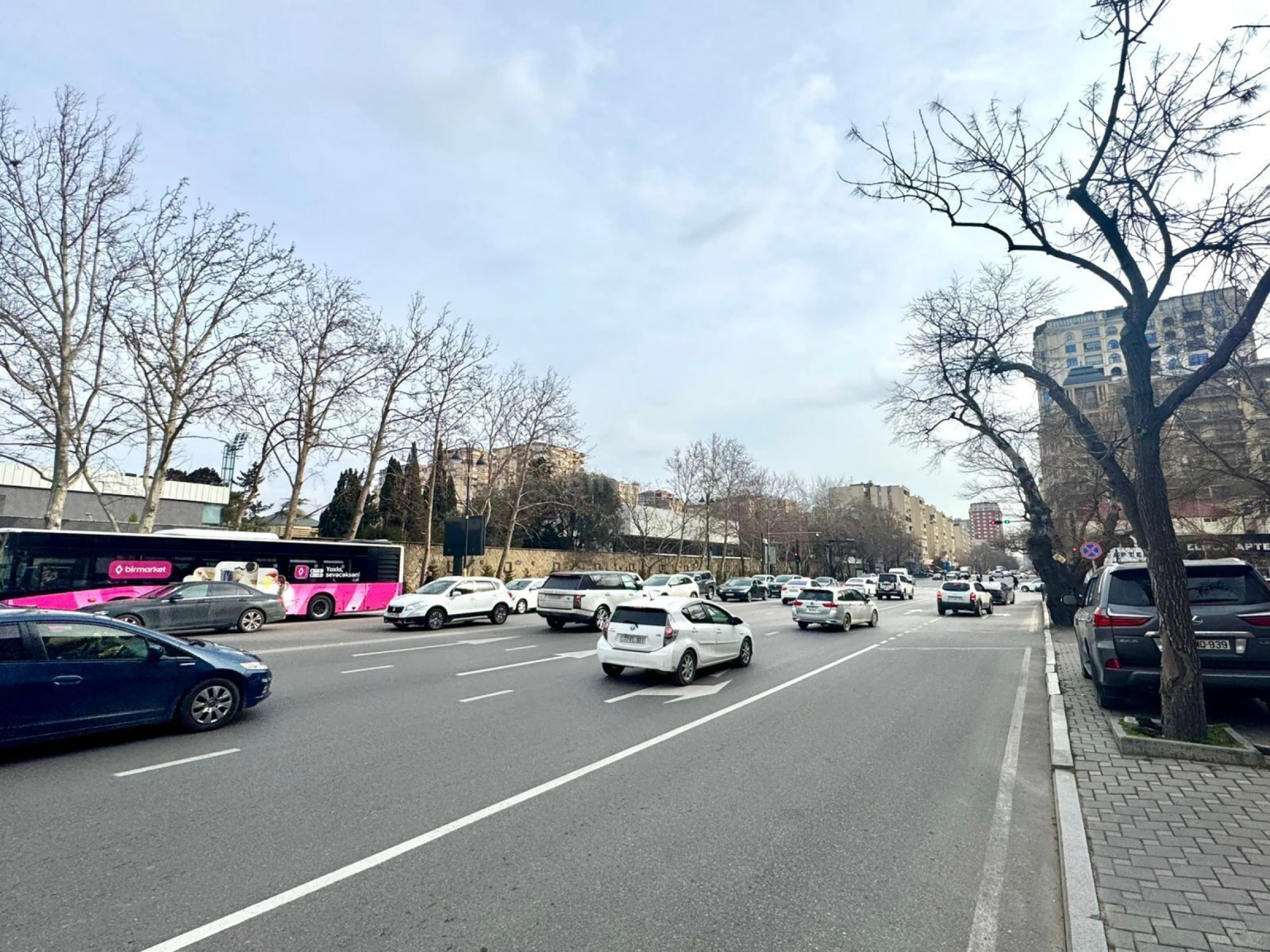 Satılır 2 otaqlı mənzil 65 m²