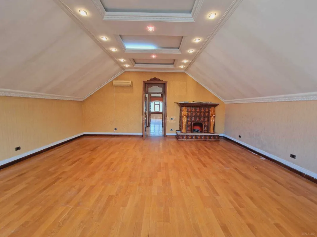 Satılır 8 otaqlı həyət evi 450 m²