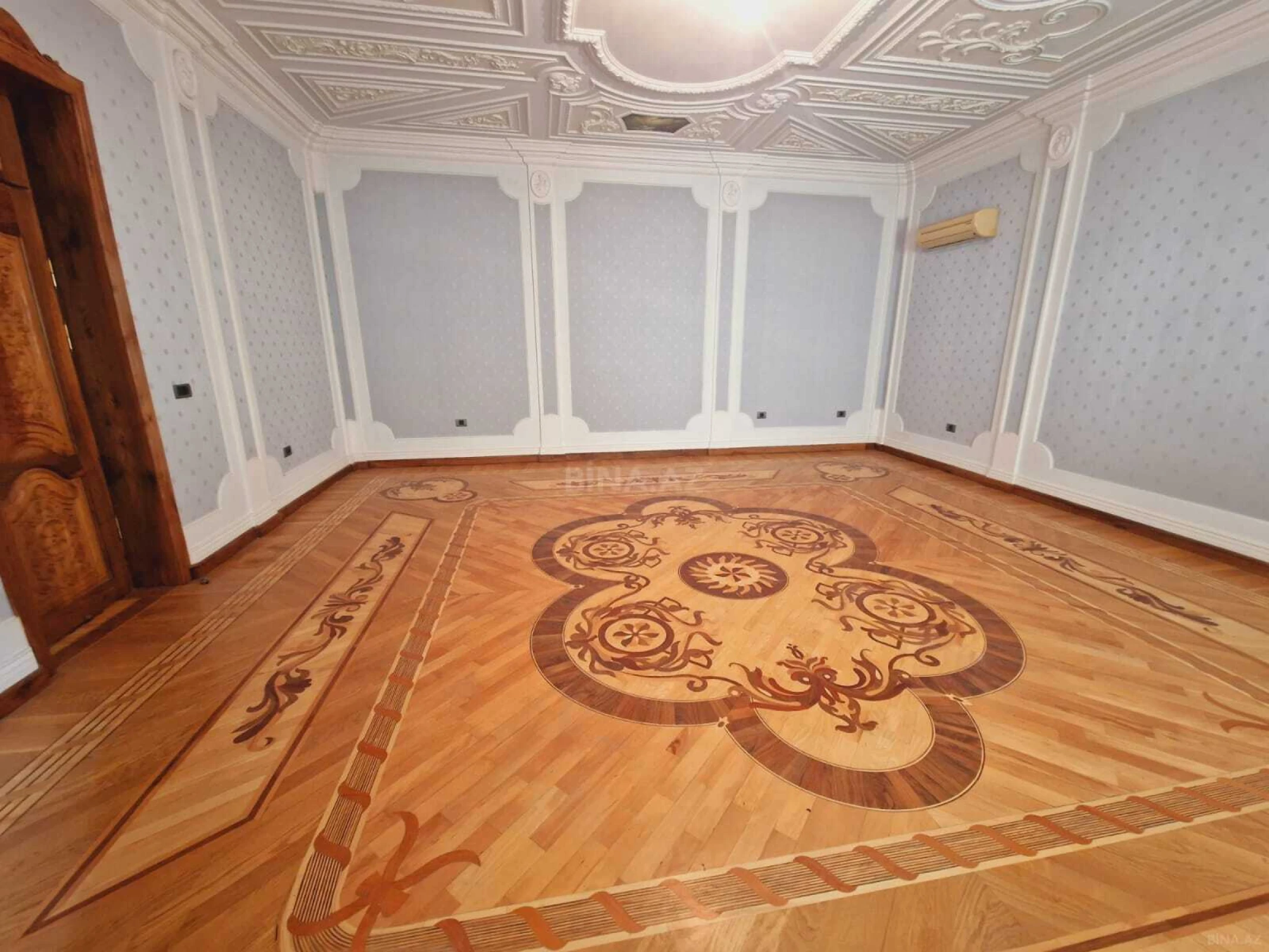 Satılır 8 otaqlı həyət evi 450 m²