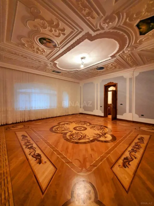 Satılır 8 otaqlı həyət evi 450 m²