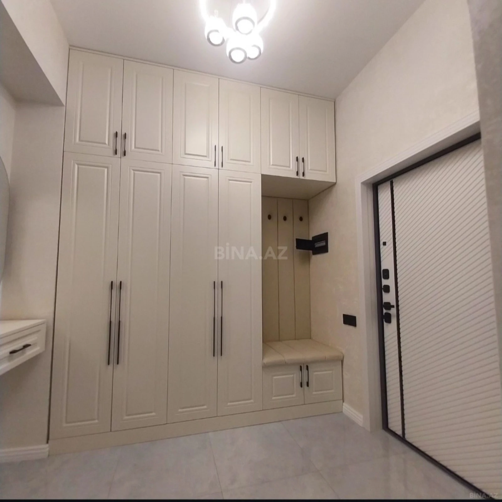 Satılır 3 otaqlı mənzil 65 m²