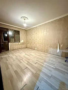 Satılır 2 otaqlı mənzil 45 m²