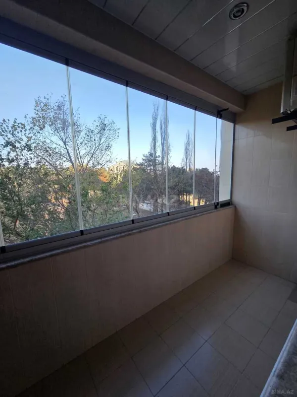 Satılır 3 otaqlı mənzil 155 m²
