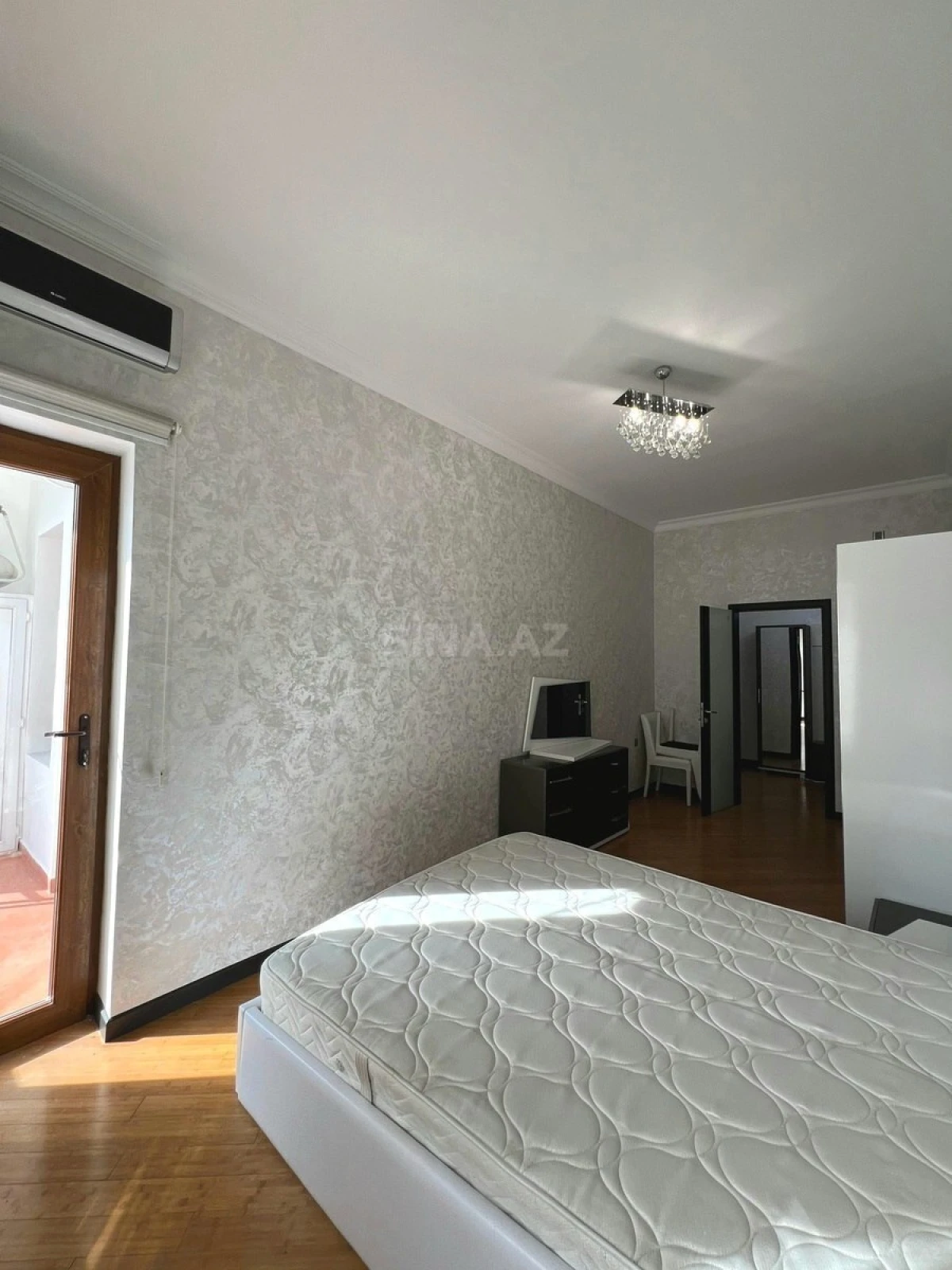 Satılır 2 otaqlı mənzil 80 m²
