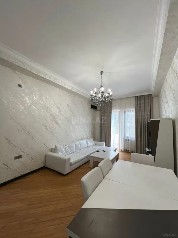 Satılır 2 otaqlı mənzil 80 m²
