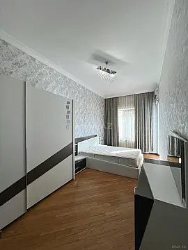 Satılır 2 otaqlı mənzil 80 m²