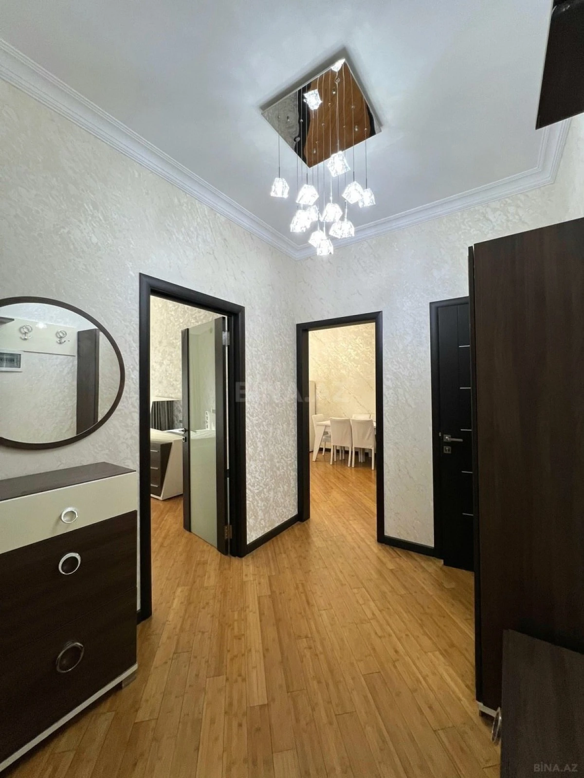 Satılır 2 otaqlı mənzil 80 m²
