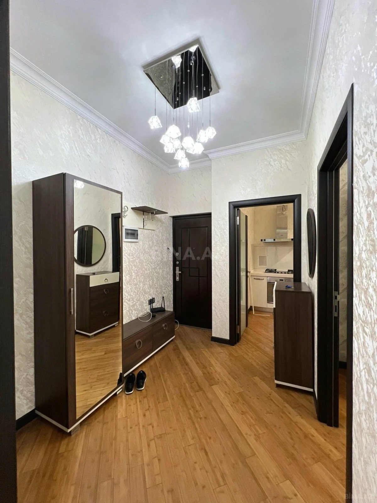 Satılır 2 otaqlı mənzil 80 m²