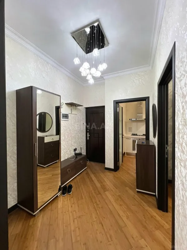 Satılır 2 otaqlı mənzil 80 m²