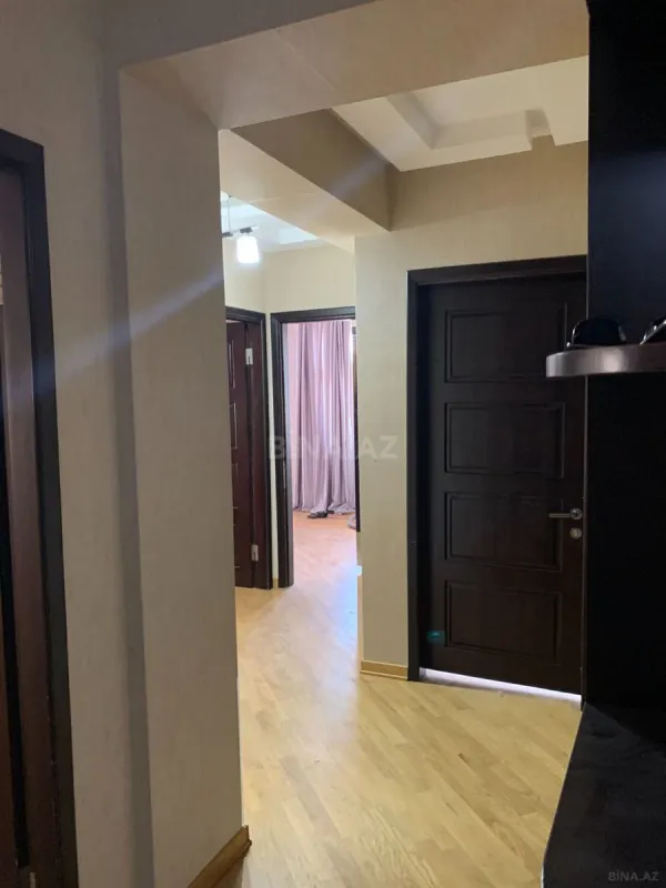 Satılır 3 otaqlı mənzil 112 m²