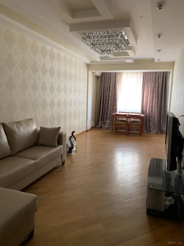 Satılır 3 otaqlı mənzil 112 m²