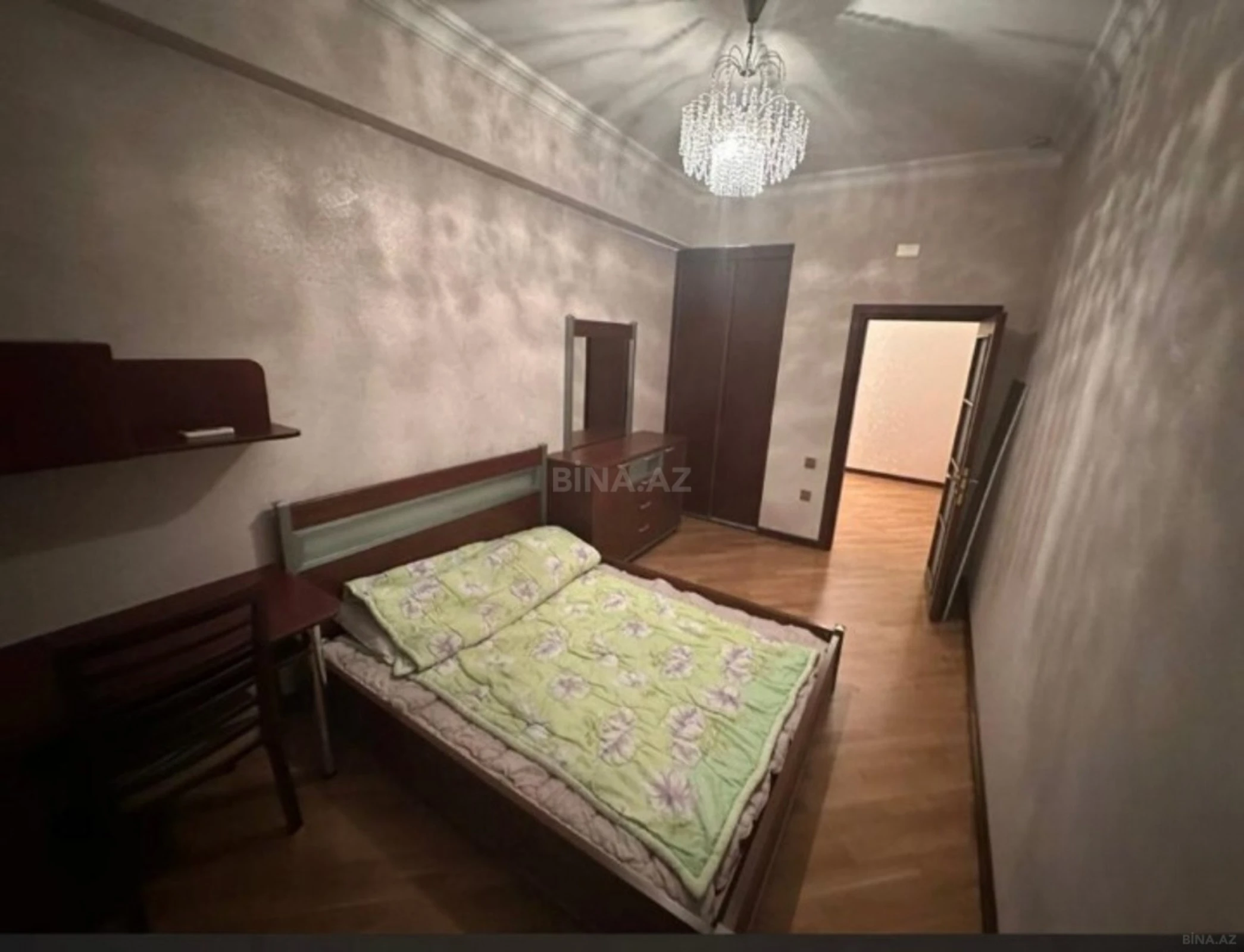 Kirayə verilir 3 otaqlı mənzil 120 m²