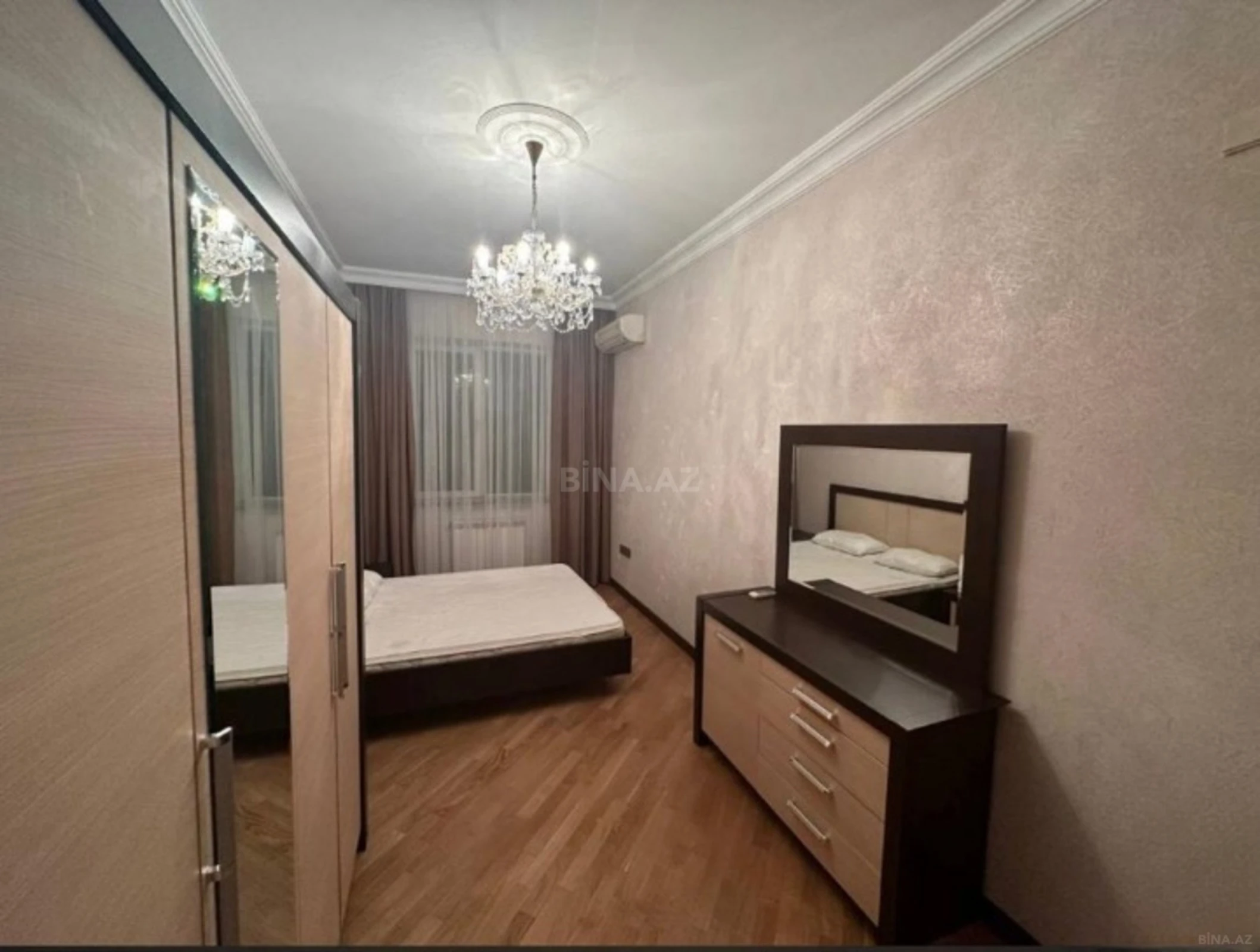 Kirayə verilir 3 otaqlı mənzil 120 m²
