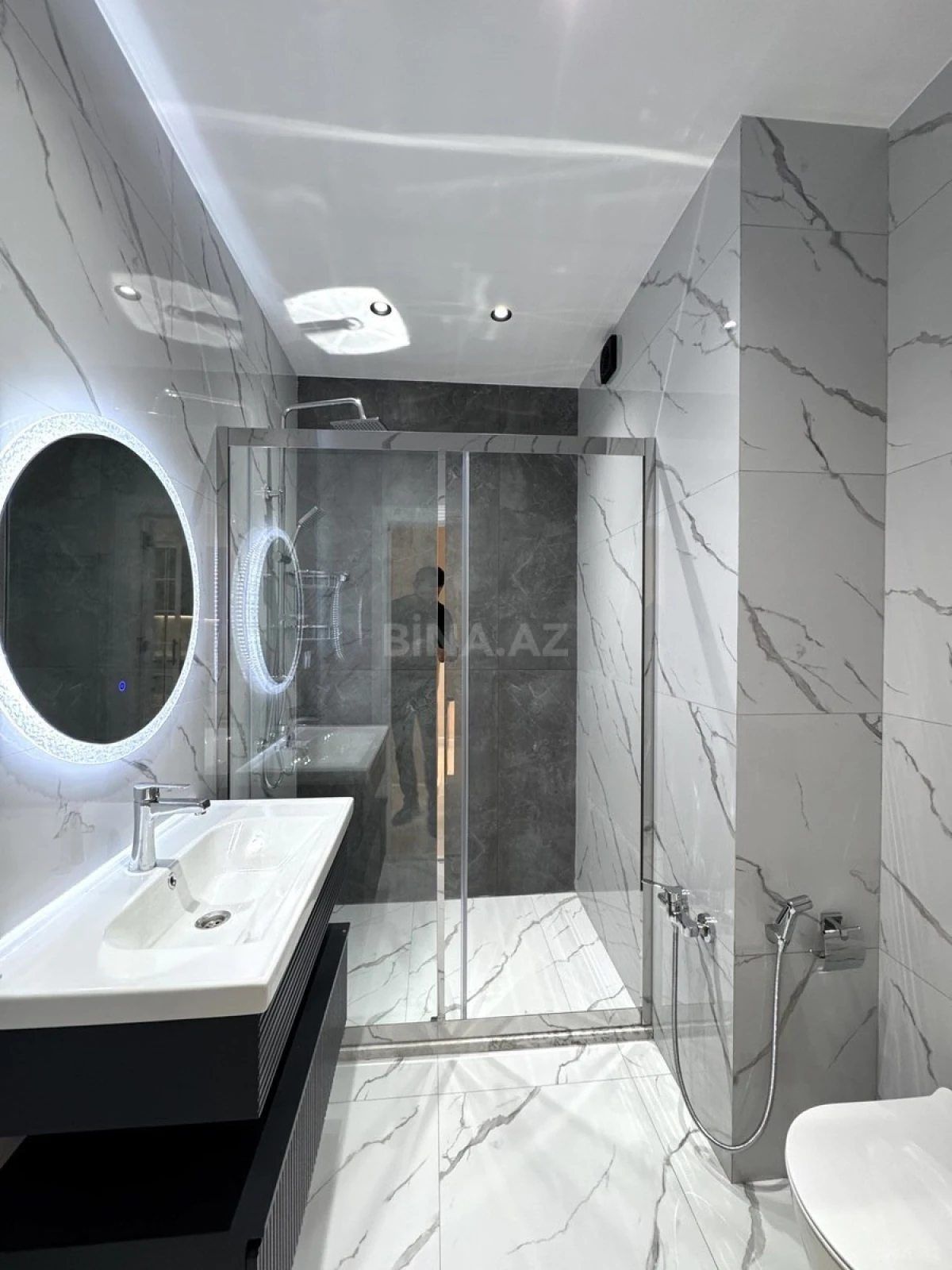 Satılır 2 otaqlı mənzil 65 m²