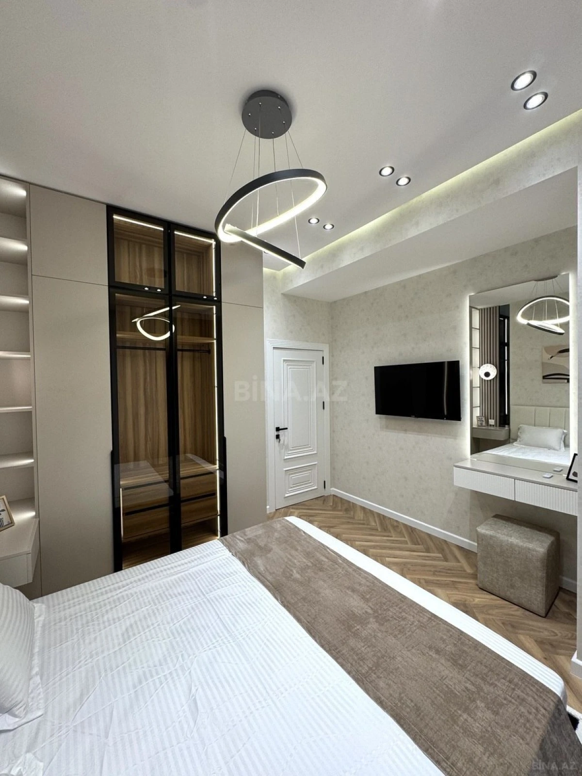 Satılır 2 otaqlı mənzil 65 m²