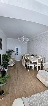 Satılır 2 otaqlı mənzil 88 m²
