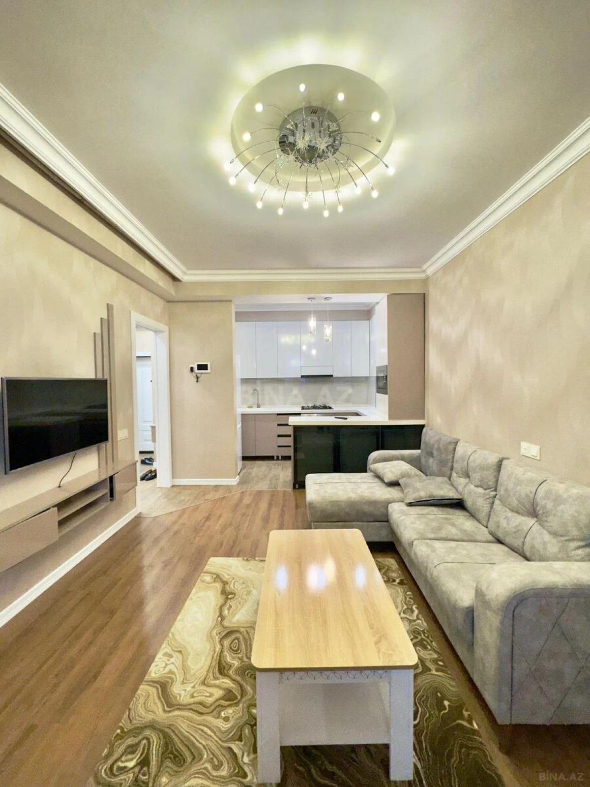 Kirayə verilir 2 otaqlı mənzil 76 m²