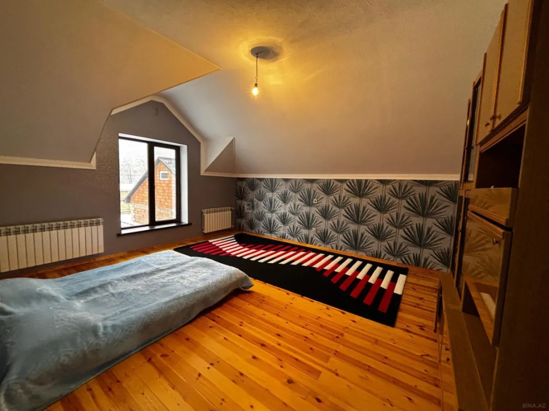 Satılır 6 otaqlı həyət evi 240 m²