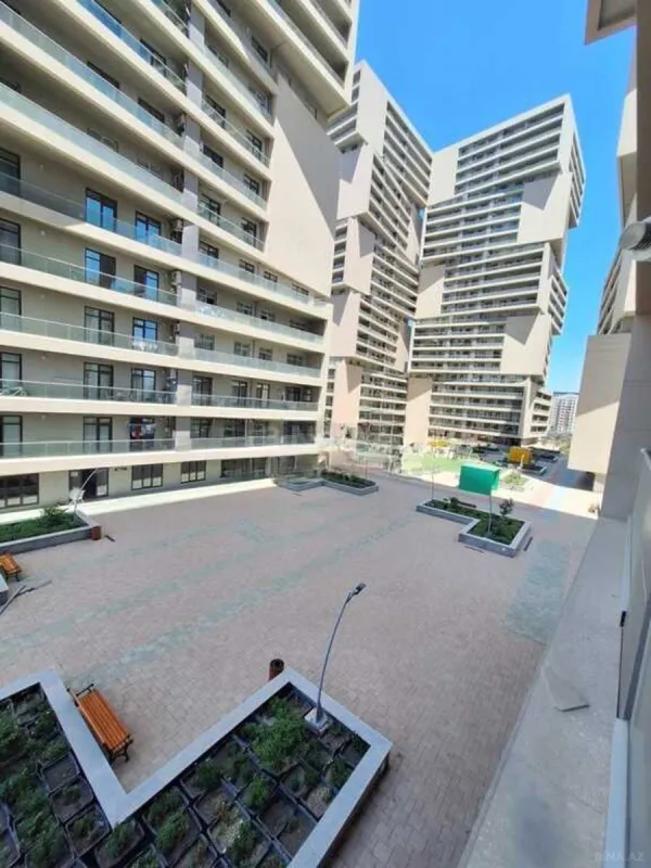 Kirayə verilir 2 otaqlı mənzil 105 m²