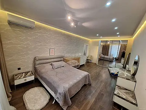 Kirayə verilir 2 otaqlı mənzil 105 m²