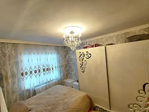 Satılır 2 otaqlı mənzil 57 m²