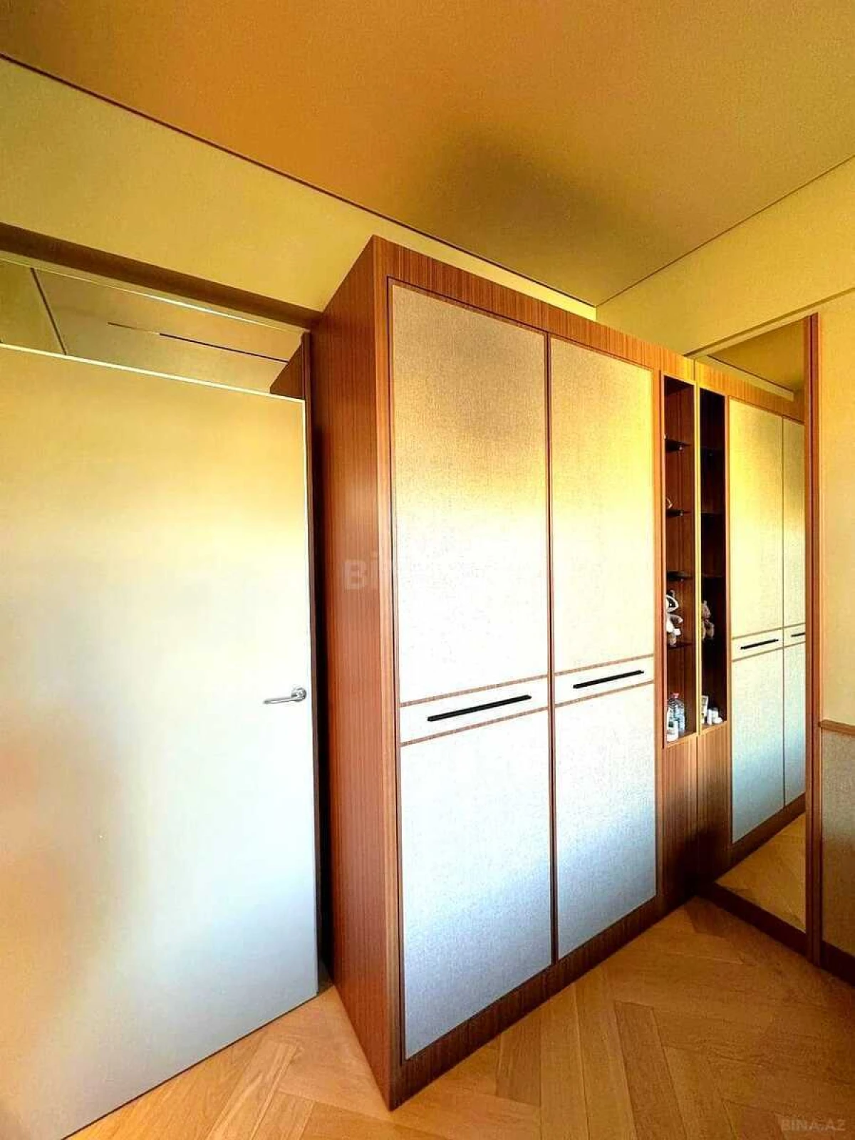 Satılır 2 otaqlı mənzil 55.5 m²