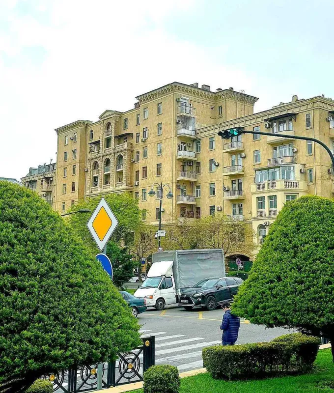 Satılır 2 otaqlı mənzil 55.5 m²