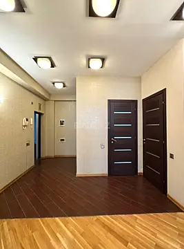 Satılır 3 otaqlı mənzil 105 m²