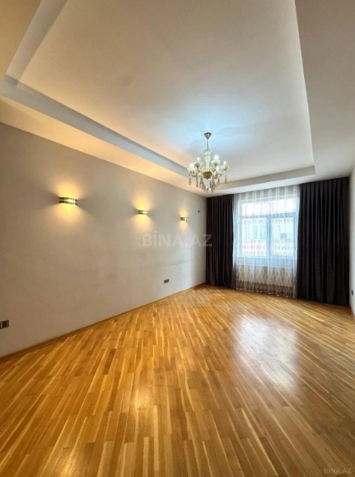 Satılır 3 otaqlı mənzil 105 m²