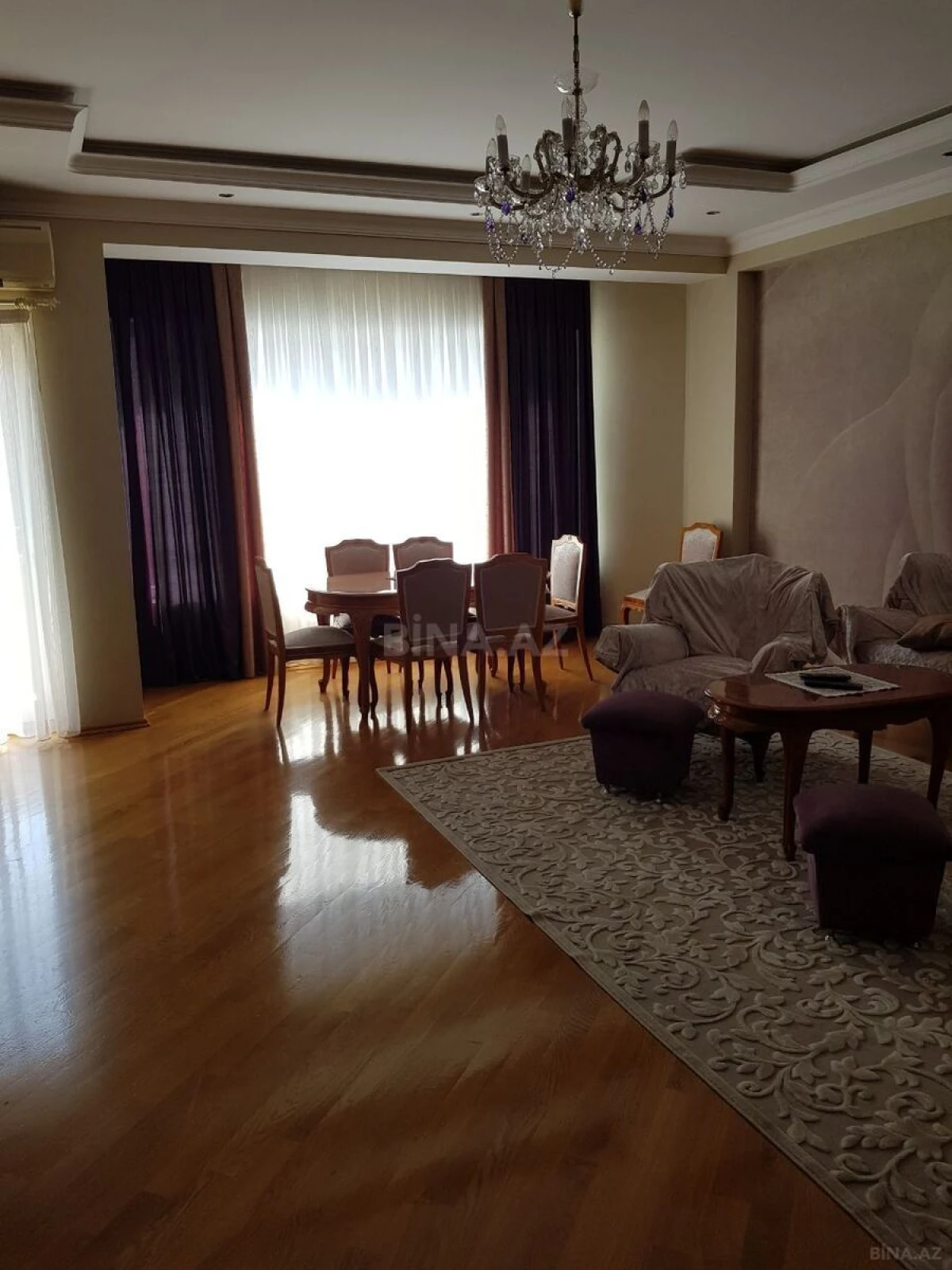 Kirayə verilir 3 otaqlı mənzil 127 m²