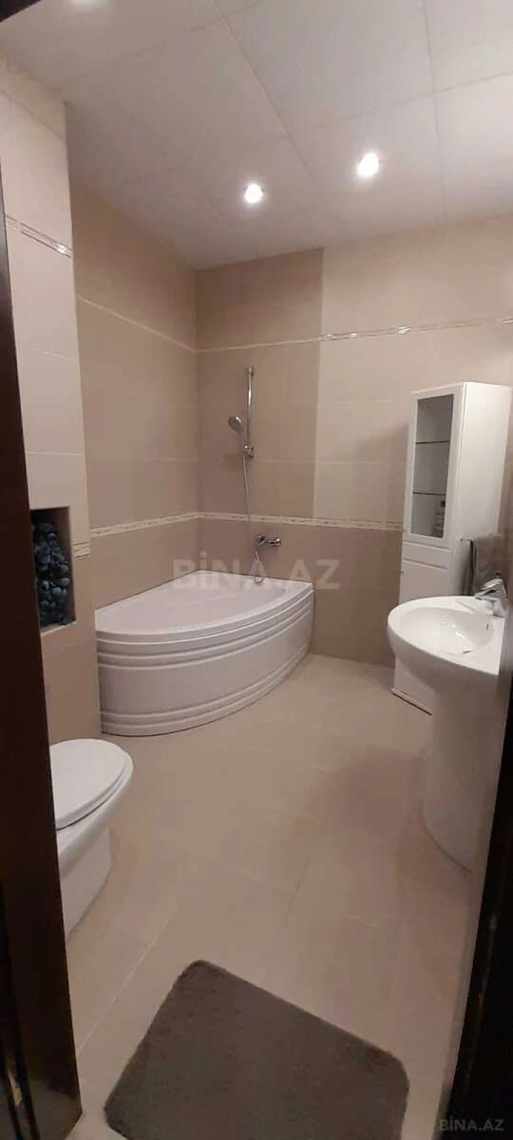 Kirayə verilir 3 otaqlı mənzil 127 m²