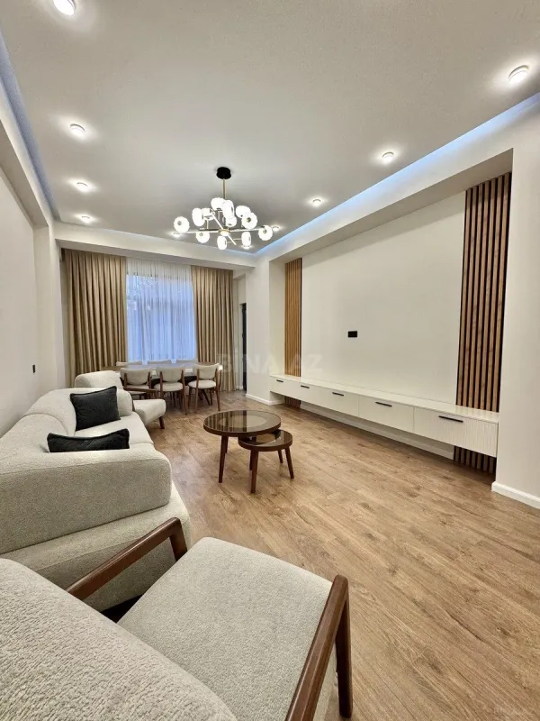 Satılır 3 otaqlı mənzil 107 m²