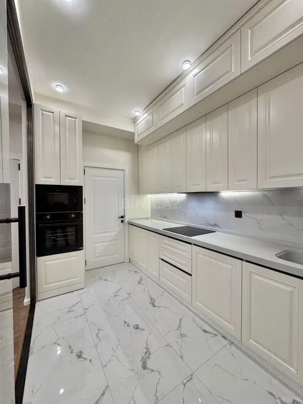 Satılır 3 otaqlı mənzil 107 m²