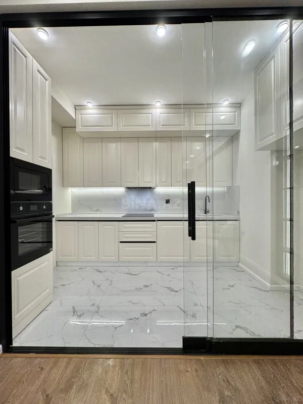 Satılır 3 otaqlı mənzil 107 m²