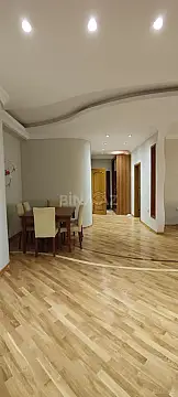 Satılır 3 otaqlı mənzil 135 m²