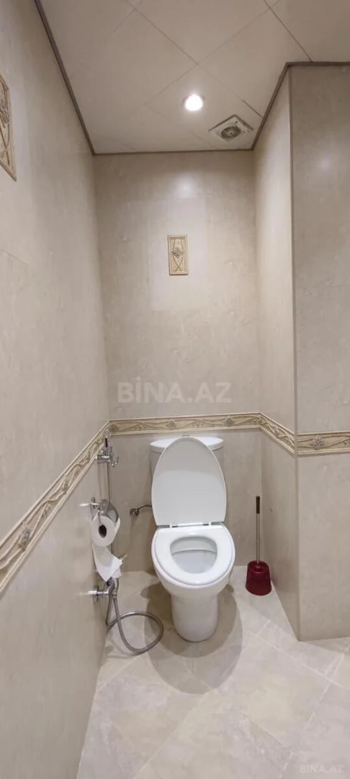 Satılır 3 otaqlı mənzil 135 m²