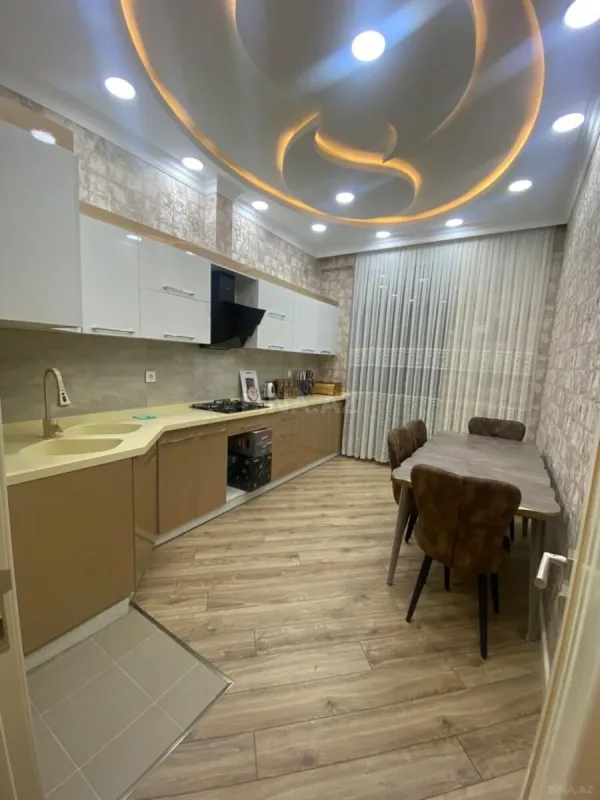 Satılır 2 otaqlı mənzil 93 m²