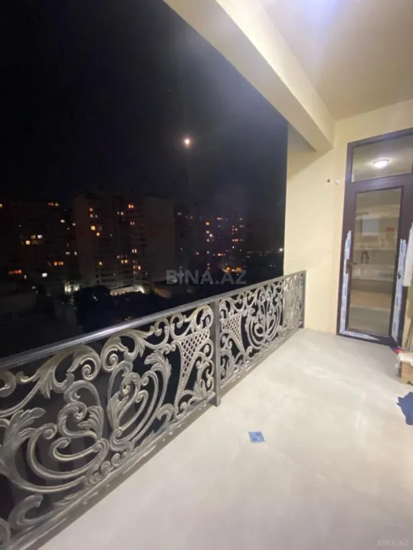 Satılır 2 otaqlı mənzil 93 m²