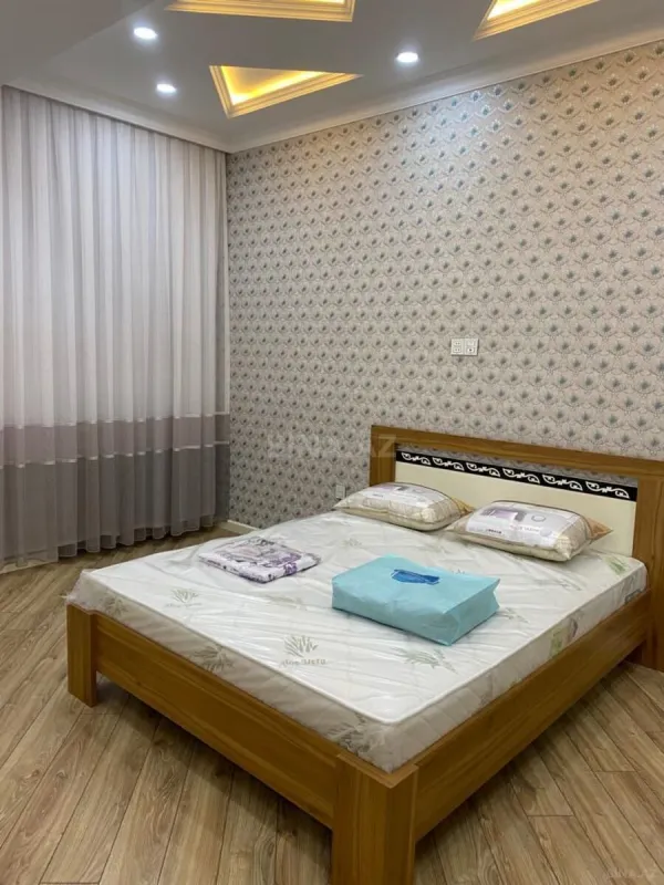 Satılır 2 otaqlı mənzil 93 m²